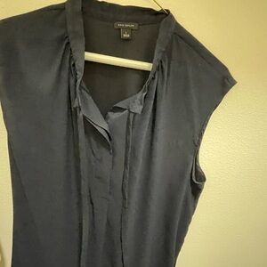 Ann Taylor Sleeveless Tie Front Blousr
